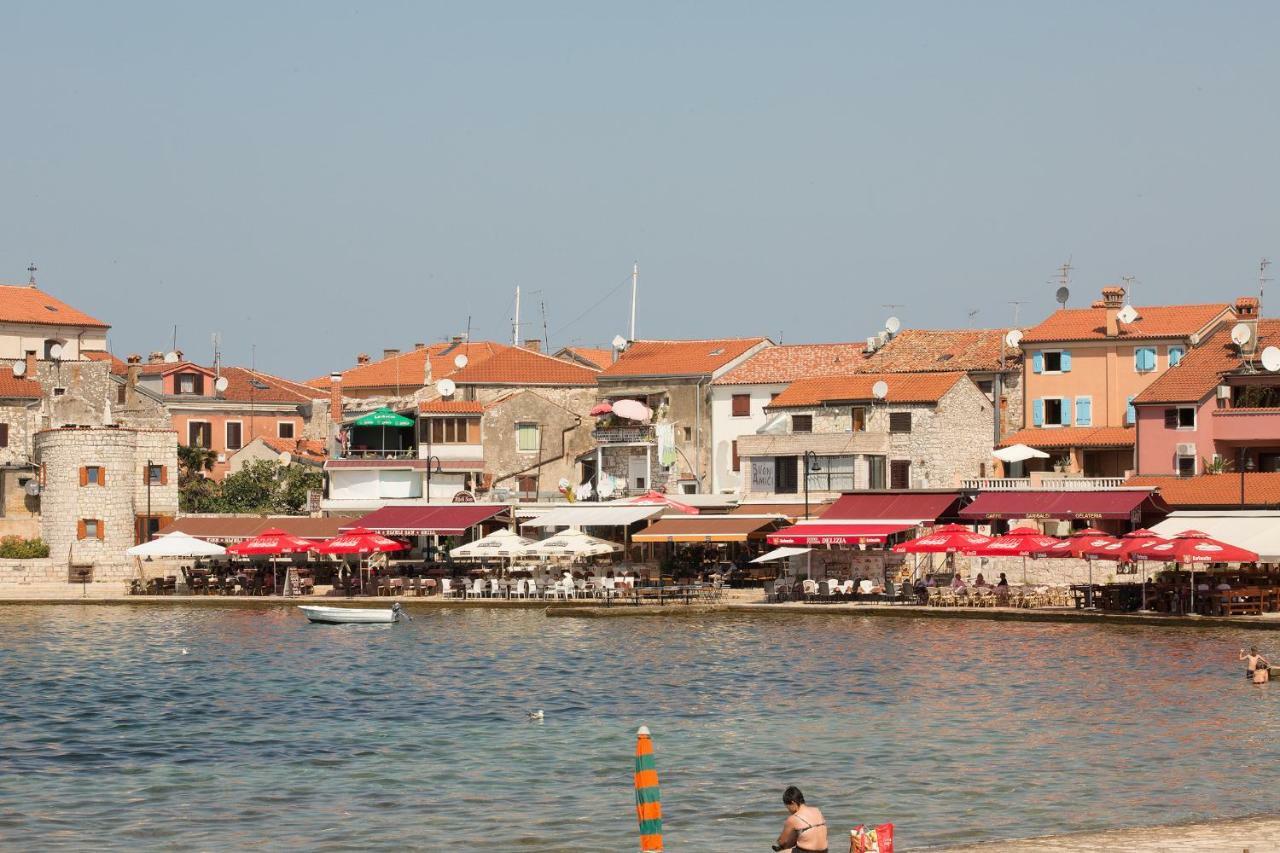 Downtown Beach Apartments Умаг Екстер'єр фото