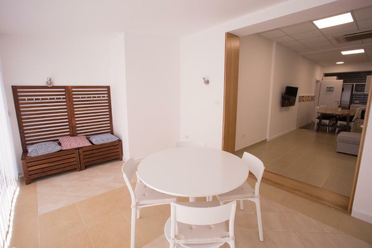 Downtown Beach Apartments Умаг Екстер'єр фото