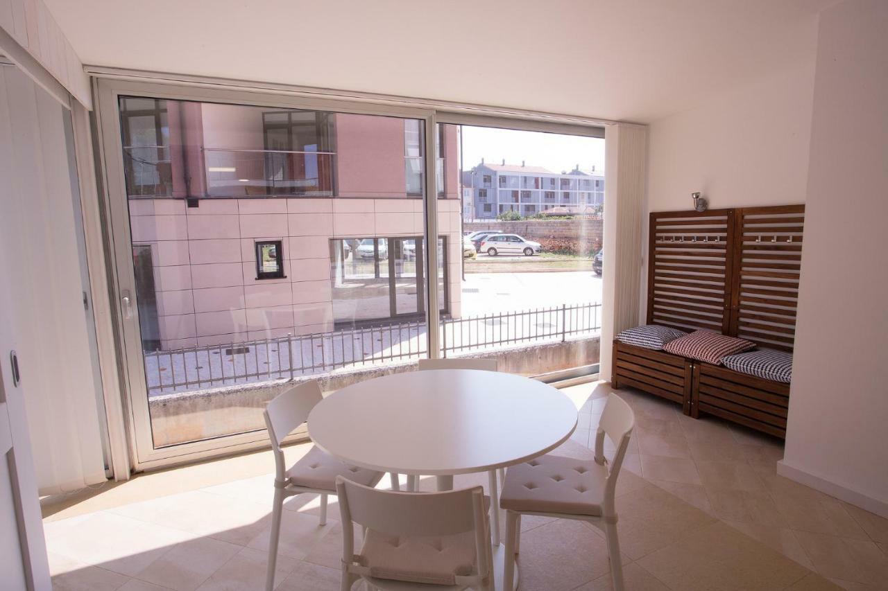 Downtown Beach Apartments Умаг Екстер'єр фото